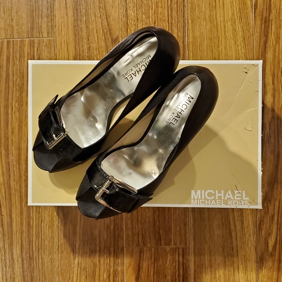Michael Kors Platform Heels with Buckle - Picture 2 of 7